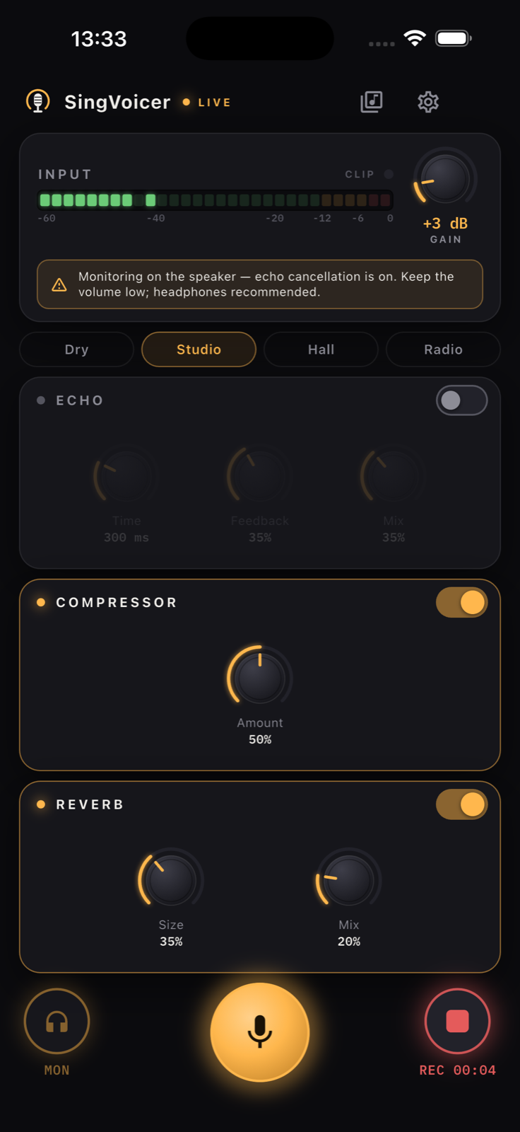 SingVoicer recording a take with the input meter lit